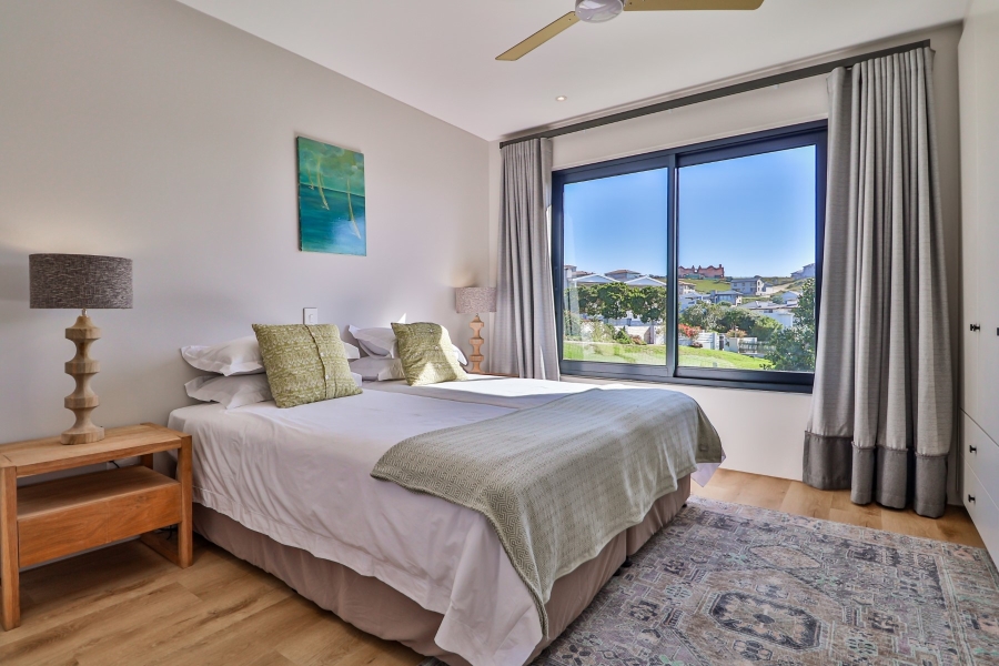 4 Bedroom Property for Sale in Whale Rock Hill Western Cape